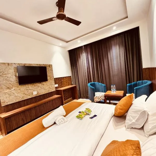 Hotel Sky heights # Near Bus Stand # Parking #parking # open rooftop cafe # property of the year # by sky heaven photo 2