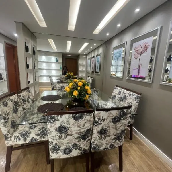 Apartamento de 3 quartos, climatizado com lazer completo, hotel in Brasília