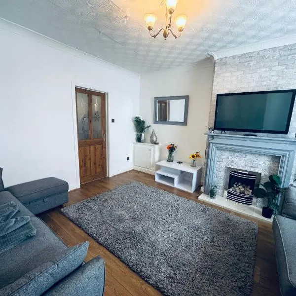 Lonsdale Terrace - 3 Bedrooms - Sleeps 6, hotel v mestu Workington