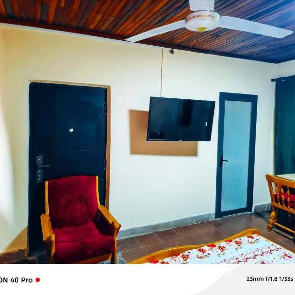 0ye H0TEL, hôtel à Ashalebotwe