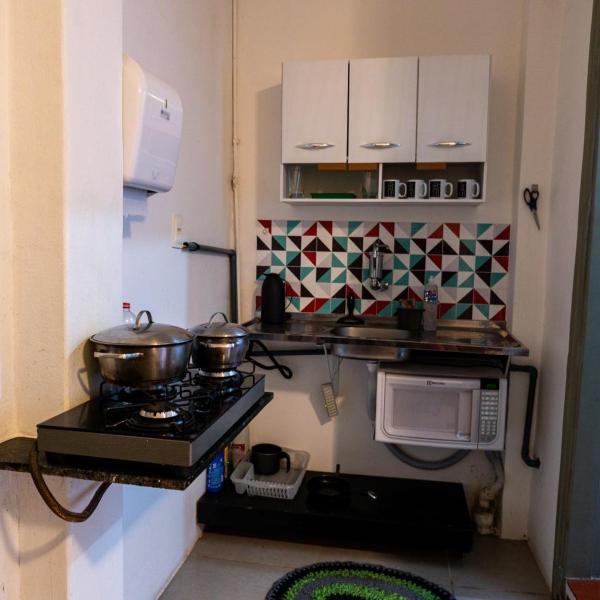 Apto na orla cama Queen ar novo com vaga - Foto 4