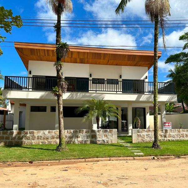 Casa Nova e Moderna a 1 Min da Praia da Lagoinha