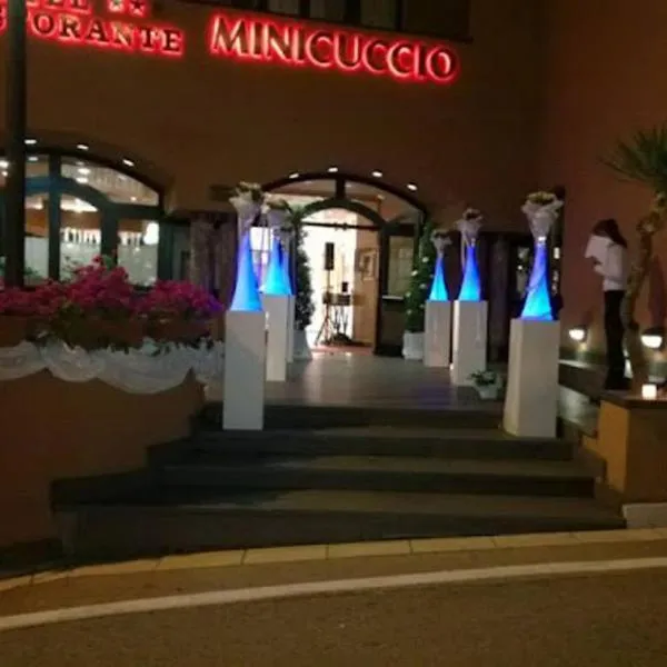 MINICUCCIO Hotel Ristorante VALLESACCARDA, ξενοδοχείο σε Trevico