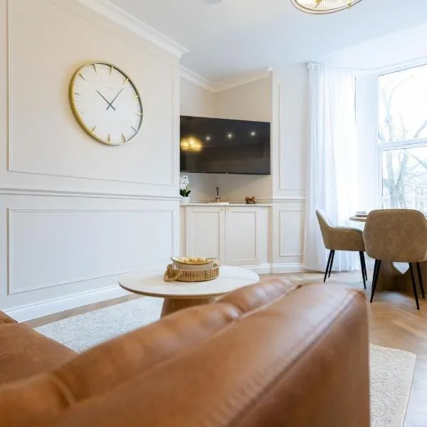 Noah Heights – Cardiff Luxe Living - Free parking、カーディフのホテル