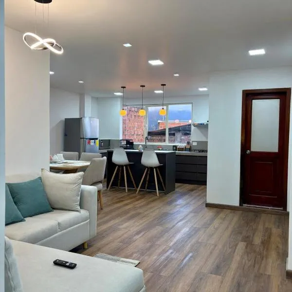Apartamento por estrenar, lujoso! Parking and comfort, хотел в Лоха