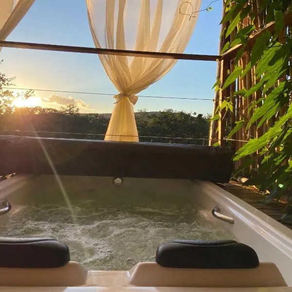 Chalé Makar - Hidromassagem aquecida e vista para as montanhas, hotel u gradu 'Serra do Cipo'