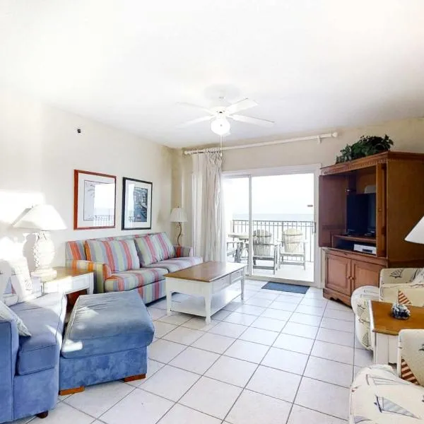 Gulf-Front Condo with Balcony Beach Views WiFi AC & Shared Gulf-Facing Pool, hotel en Gulf Shores