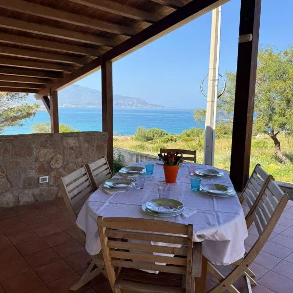 Villa Enza - fronte Mare, hotell i Custonaci