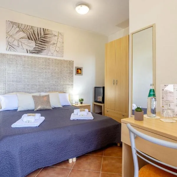 Su Arghentu Country Hotel, hotel v mestu Laerru