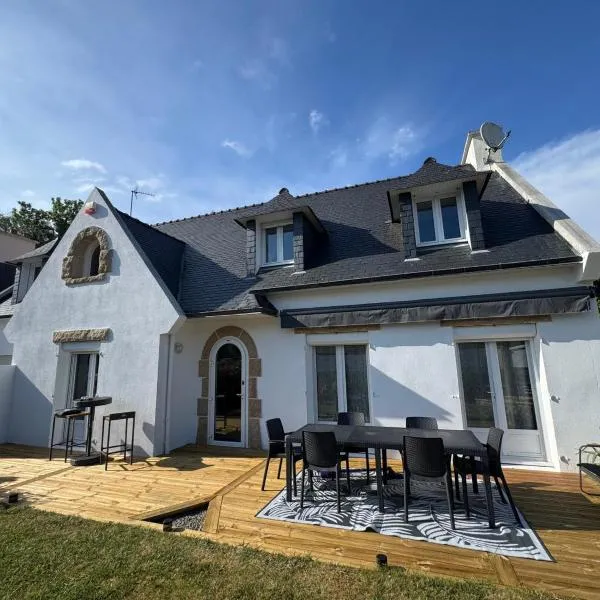 Maison familiale rénovée, centre et plage à pied!! 4ch, salle de jeux, jardin cloturé, hotel di Concarneau