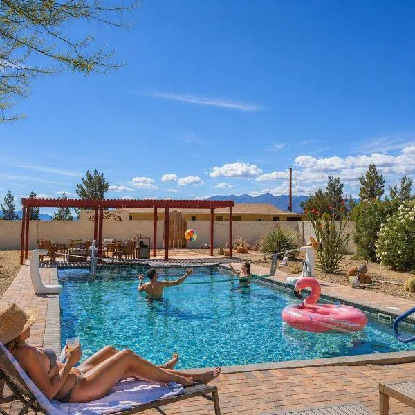 Falcon Cottage, hotel sa Pahrump