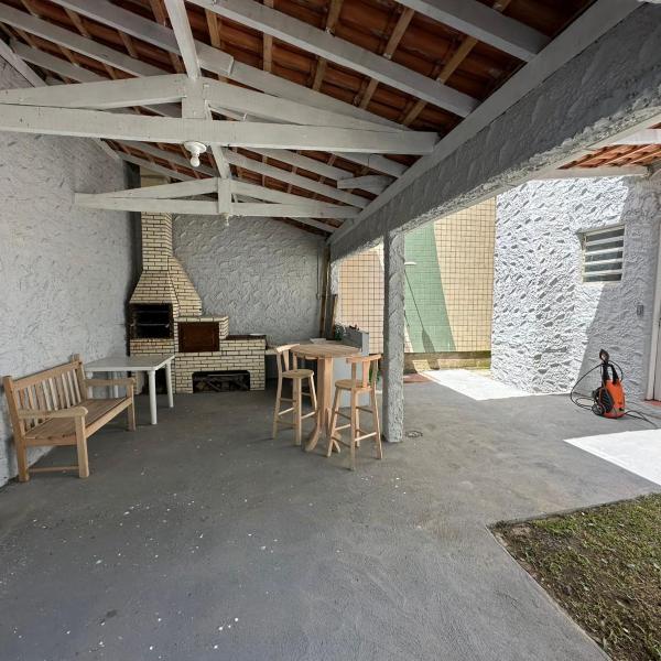 A 1 minuto da PRAIA - Casa com 5 quartos - Foto 4