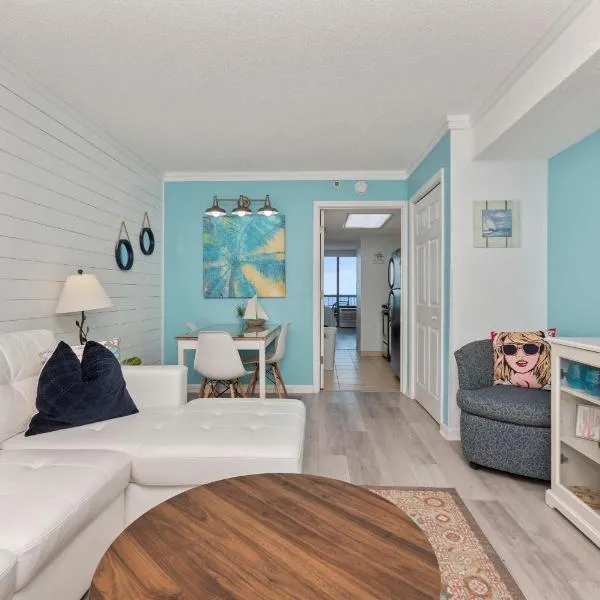 Oceanfront King ALL Amenities Pools W69, hotel di Myrtle Beach