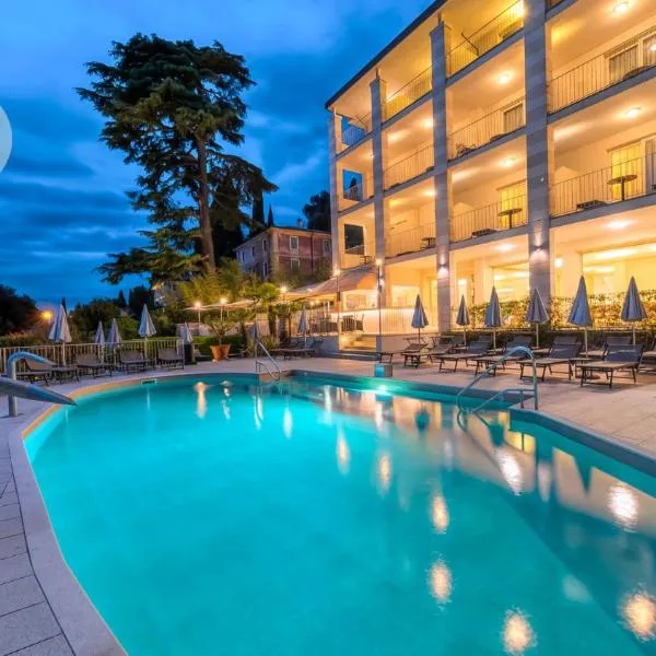 Hotel Excelsior Le Terrazze, ξενοδοχείο στην Γκάρντα