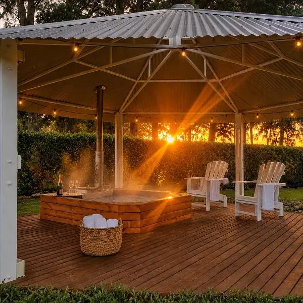 Swannie Creek private nature retreat with hot tub and fireplace, hotel a Grabouw