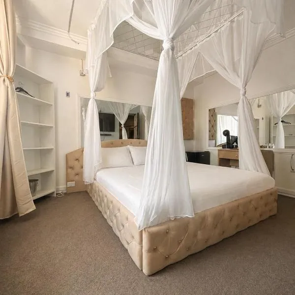 Hotel Boutique18plus - Adults Only, Hotel in Mamaia Nord – Năvodari