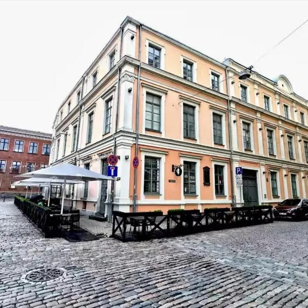 Spacious 2 bedroom apartment, Old Town Riga، فندق في ريغا