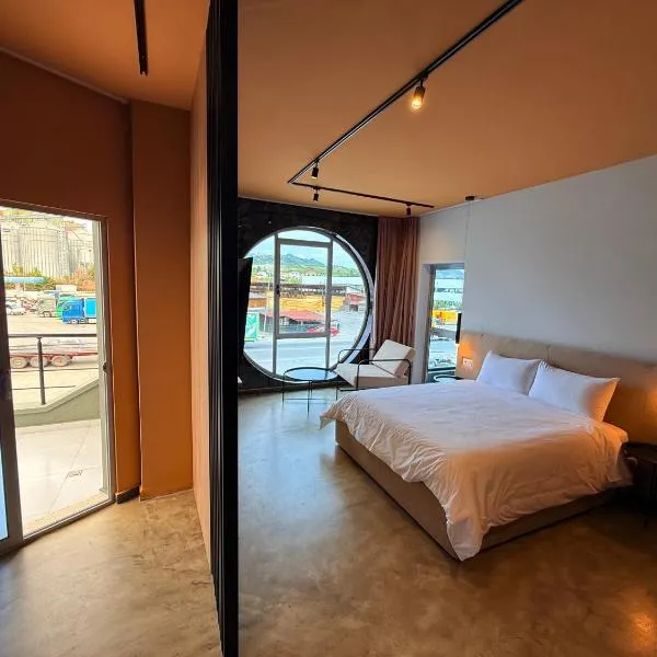 Vorë में, होटल Hotel Omw Vore