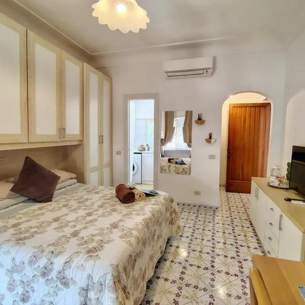 Central Studio Capri 2, hotel sa Capri