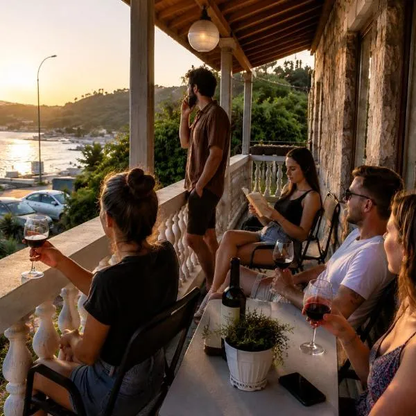 Woodpecker Backpacker Hostel Between Dubrovnik & Kotor, hotel u Herceg-Novom