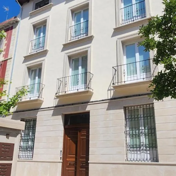 Viesnīca Apartamentos Sol Corredera San Fernando pilsētā Ubeda