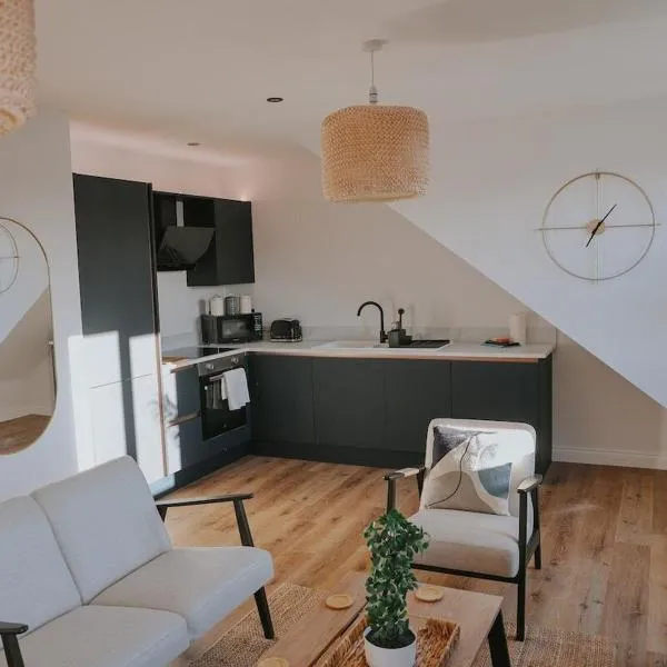 Spacious Second Floor Apartment, hotel di York