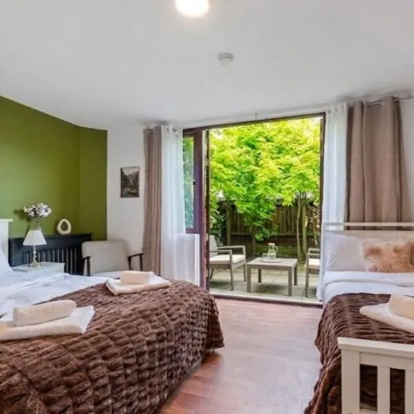 Spacious Garden Home 4 mins to Camden Station & 1 min walk to Camden Market, hotel v Londýně