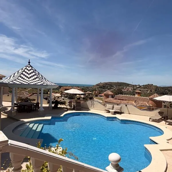 CASABA - Boutique - Torre del Mar, hotel in Torre del Mar