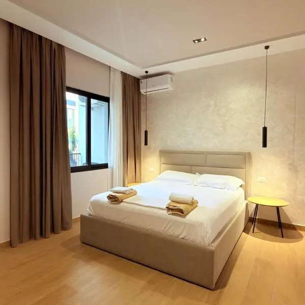 Hotel Viena, hotel a Golem