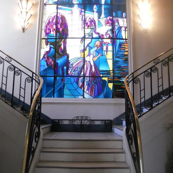 Chambre Eugénie, Hotel in Saint-Cloud