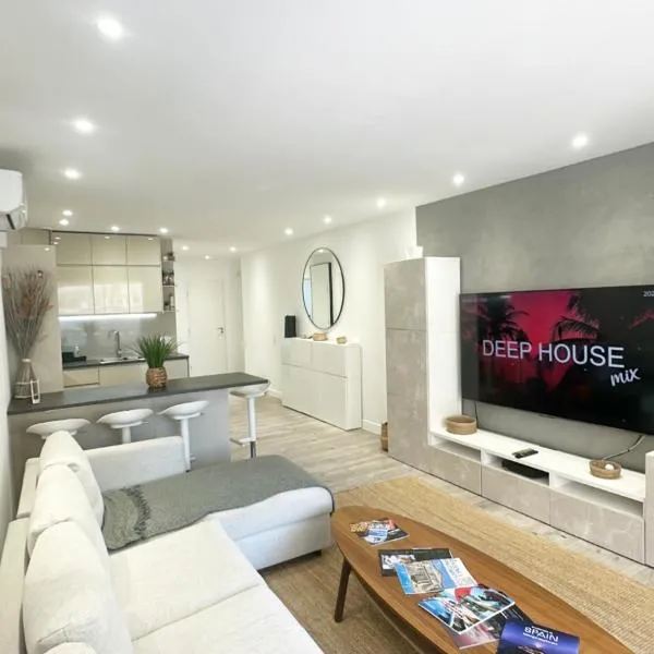 Luxurious 3Bedroom 2 BATH 110 m Apartment Adjoining Hotel Martinez Beachfront – hotel w Cannes