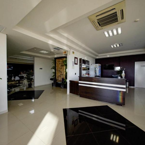 LH Plaza Hotel - Foto 4
