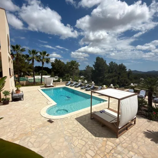 Beautiful Villa Rafaella, Hotel in Sant Rafael de Sa Creu