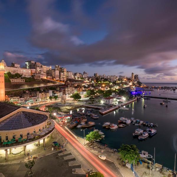 Apt no Centro de Salvador com Garagem a 1km do Mercado Modelo e Elevador Lacerda