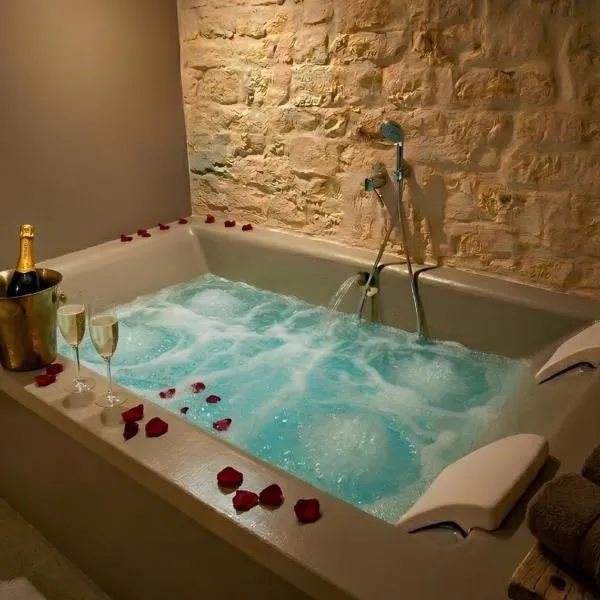 Suite Dimora Antico Campanile, hotel a Locorotondo