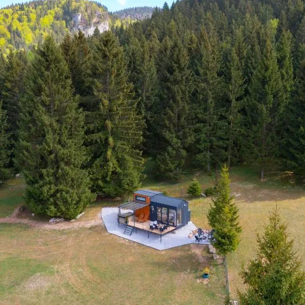 Na samote u Noemi, hôtel à Komjatná