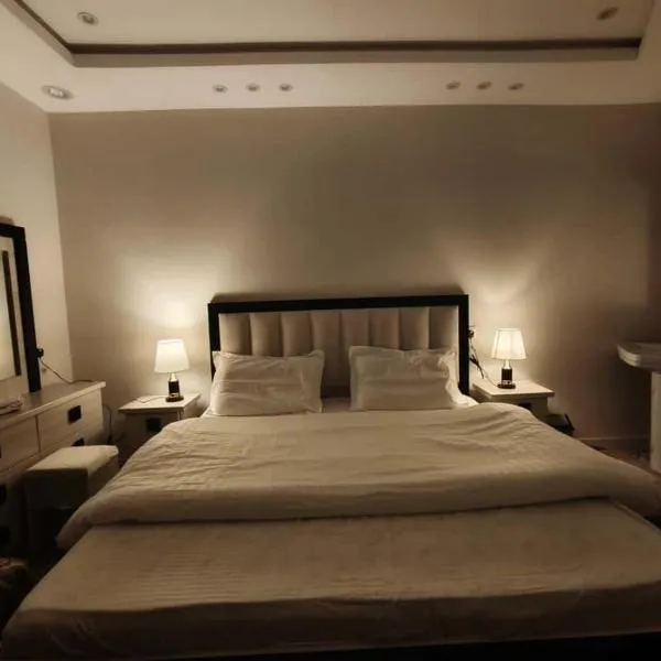 شقق ضوء القمر Moonlight Apartment โรงแรมในRahwat al Barr