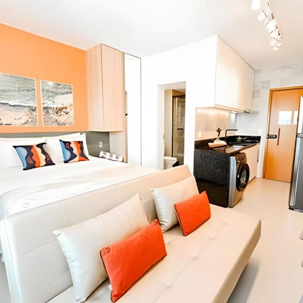 Flat arejado a 300 metros da praia, inclui enxoval, máquina de lavar roupas, ideal para famílias, wi-fi de 300 Mbps, cozinha completa, piscinas, varanda, recepção 24 horas, estacionamento, parquinho e campo
