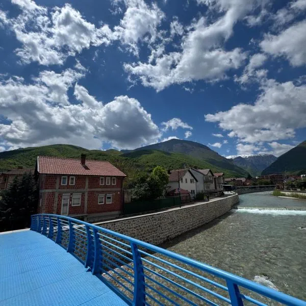 Peja Riverside Hostel, hotel a Peje
