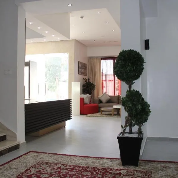 Résidence La Place, hotel v destinaci Al-´Ajún