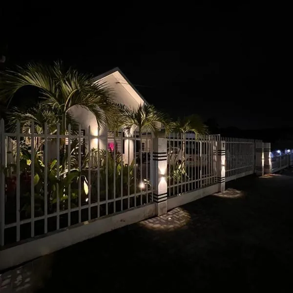Snowy Lodge, fully airconditioned & luxurious apartments, hotel in Paramaribo