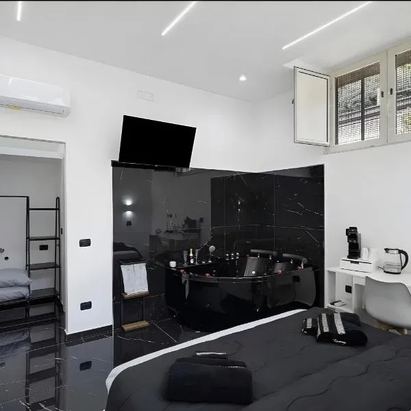 Black And White, hotel in Mercato San Severino