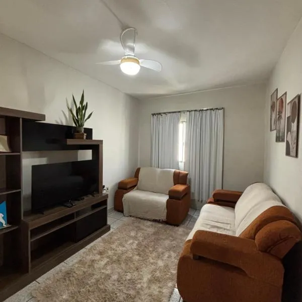 Apartamento amplo no centro de Aimorés, hotel di Aimorés
