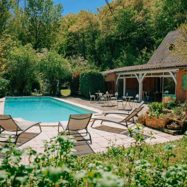 Maison Forenea chambres d'hôtes dans les bois avec petits déjeuners BIO, hotel in Sainte-Nathalène