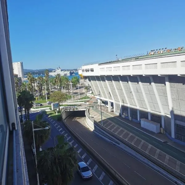 Mayol Apartment Heart of Toulon and Harbor View, Hotel in Toulon