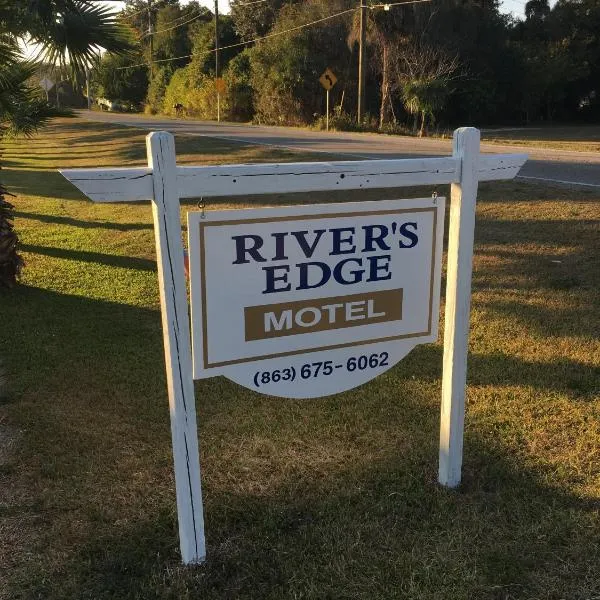 The Rivers Edge Motel, hotel a Alva