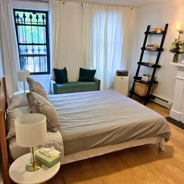 Brooklyn - Bed-Stuy - Spacious Room in Private 2BR Apartment, hotel em Brooklyn