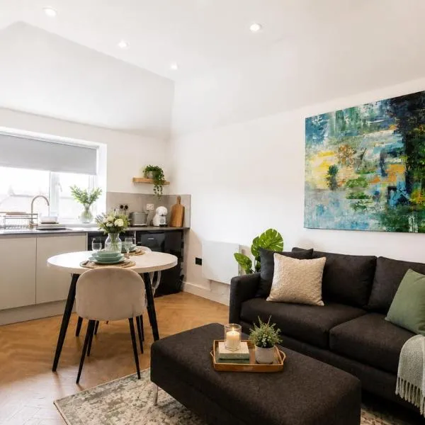 The Urban Retreat, Parking, contractor & Holiday، فندق في كارديف