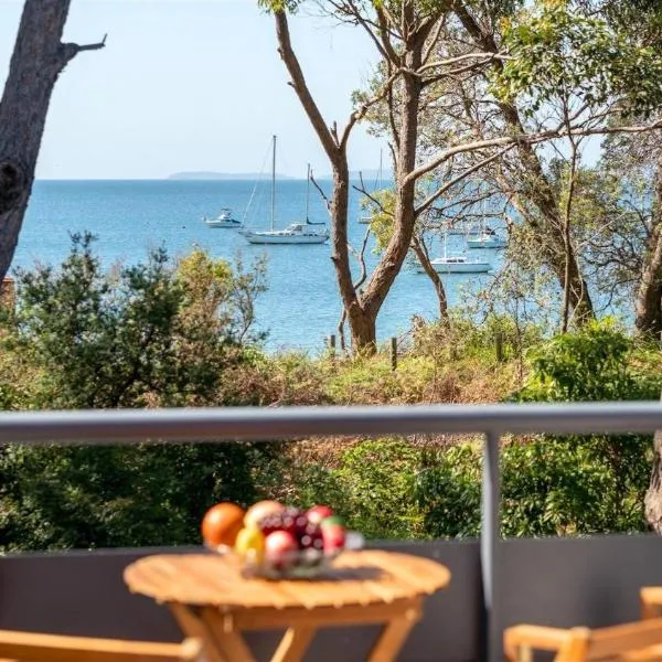 Lucys at the Bay, hotel em Callala Bay
