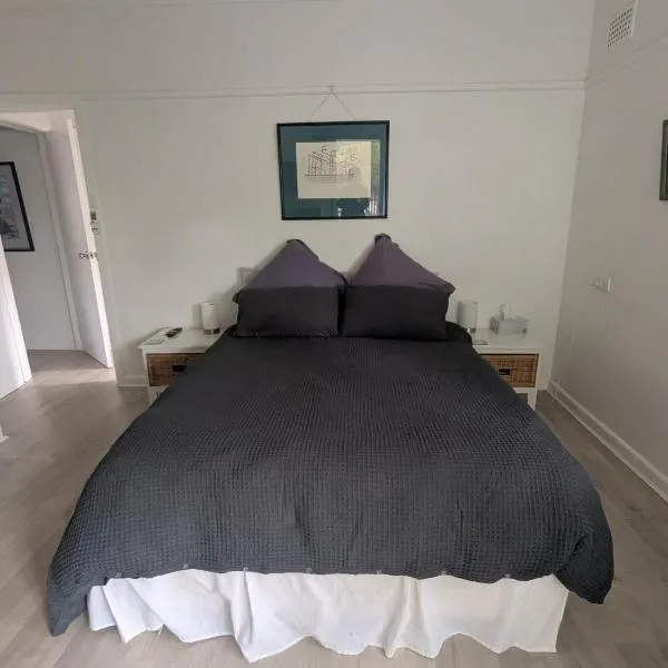 Coastal Grevillea Studio Retreat, hotel a Ettalong Beach